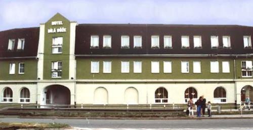 Hotel Bílá Růže Brno Esterno foto