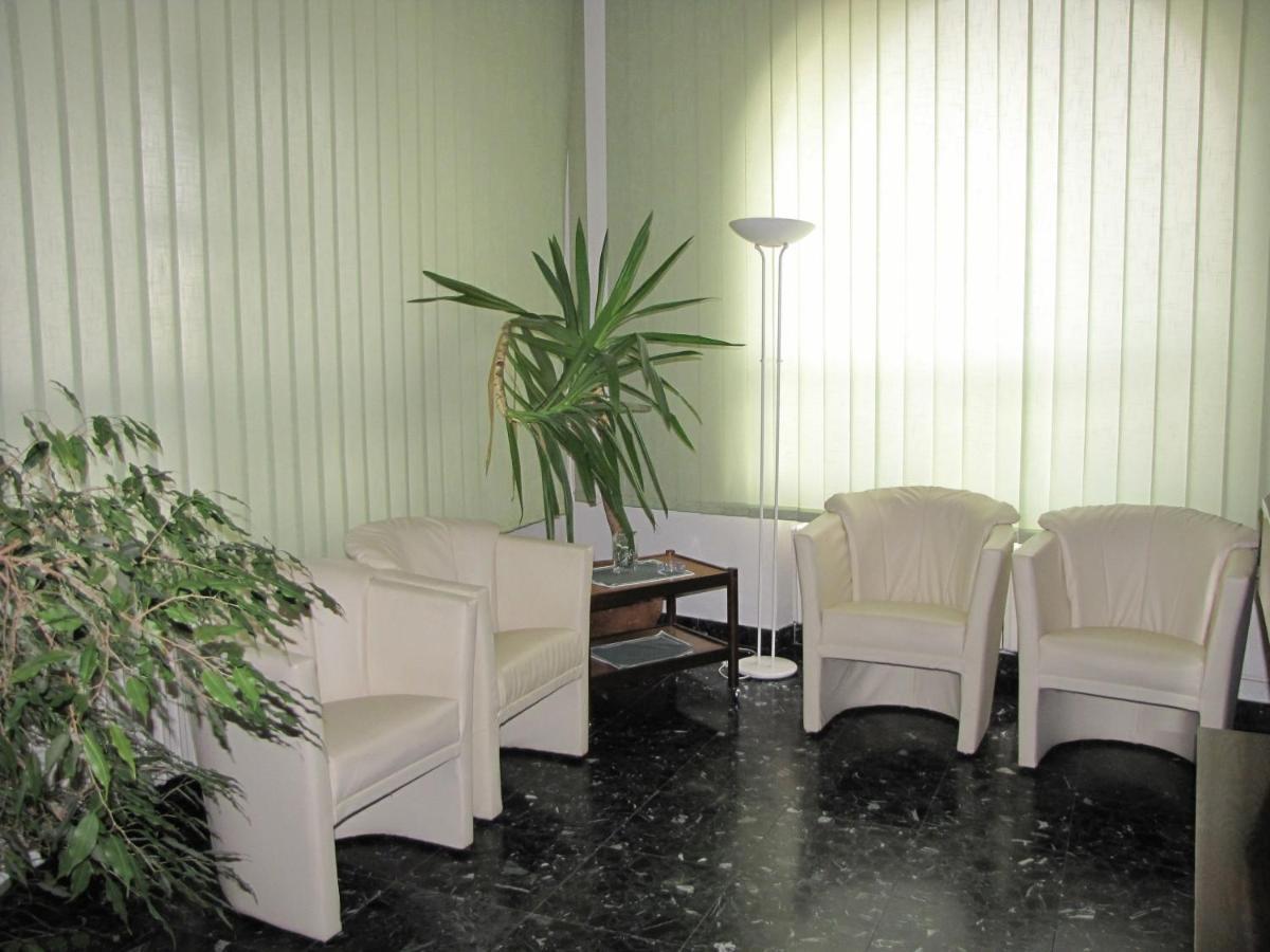 Hotel Bílá Růže Brno Esterno foto