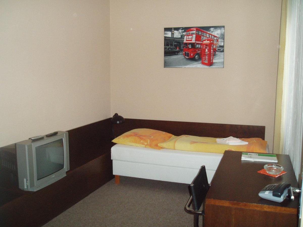 Hotel Bílá Růže Brno Esterno foto